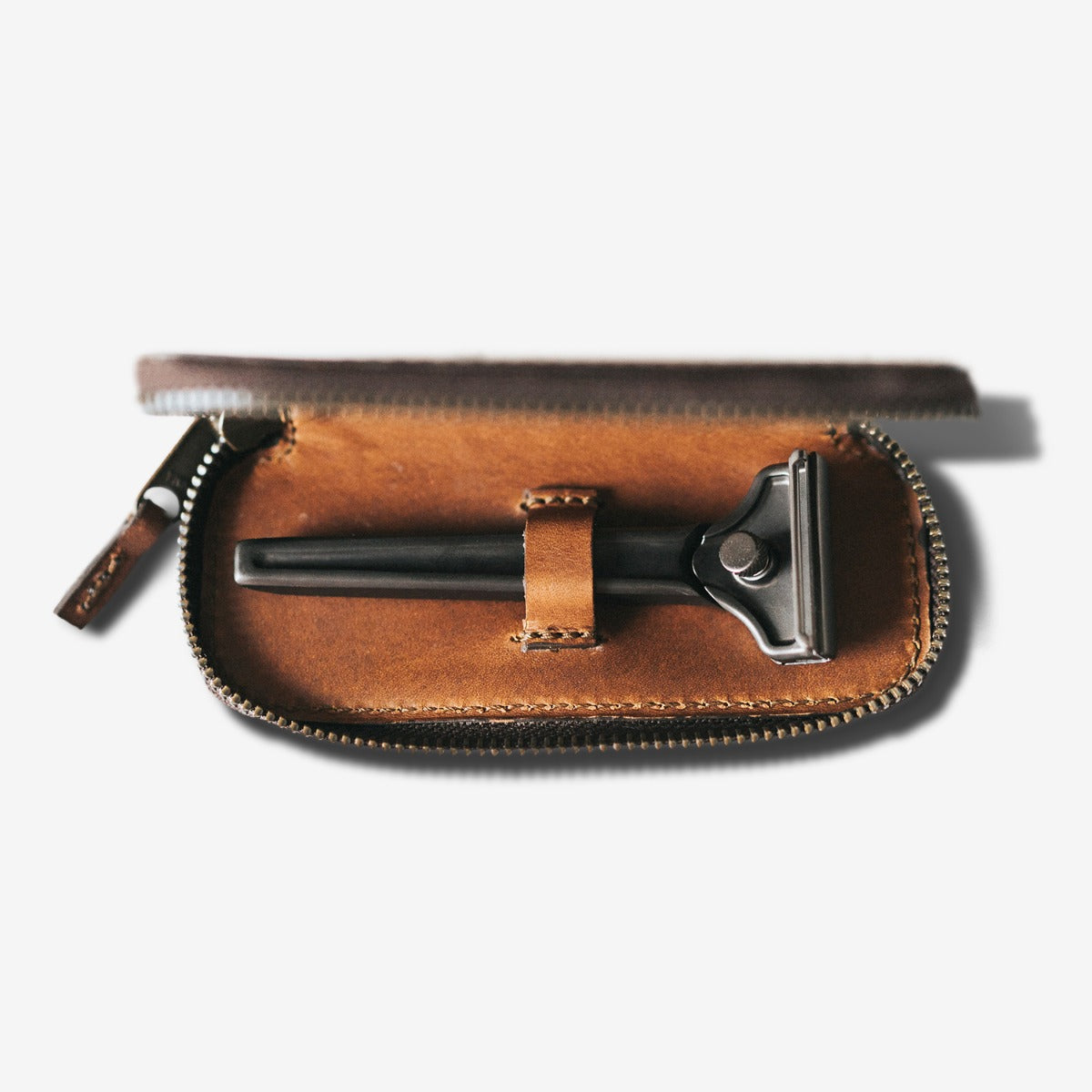 Supply The Single Edge Travel Case: Bourbon